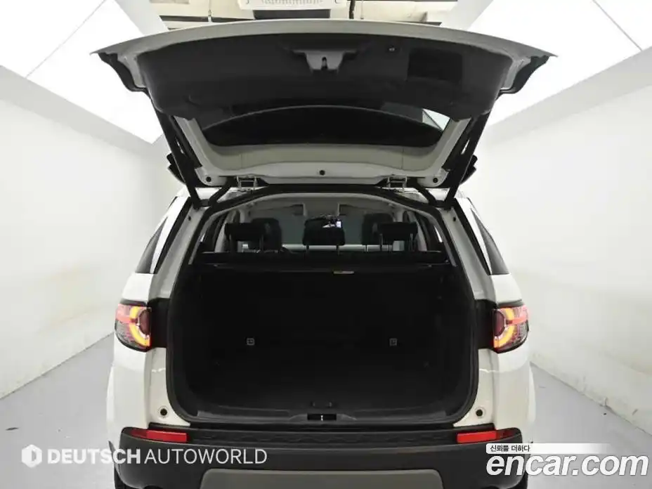 Land Rover Discovery Sport 2017 2.0 автомат (гидро), фото 19