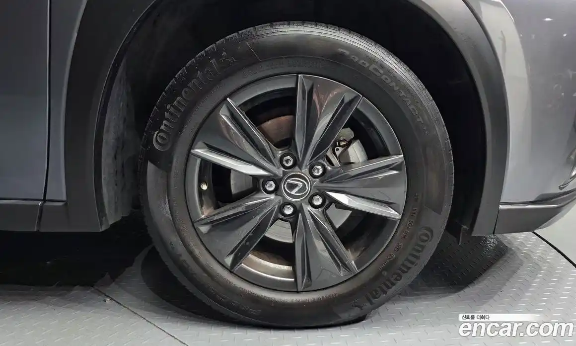 Lexus UX 2019 2.0 гидро, фото 7