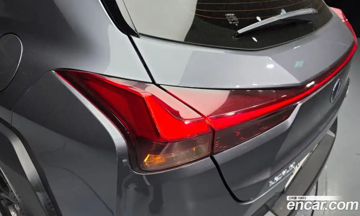 Lexus UX 2019 2.0 гидро, фото 9