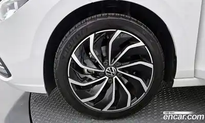 Volkswagen Golf 2024 2.0 автомат (гидро), миниатюра 5