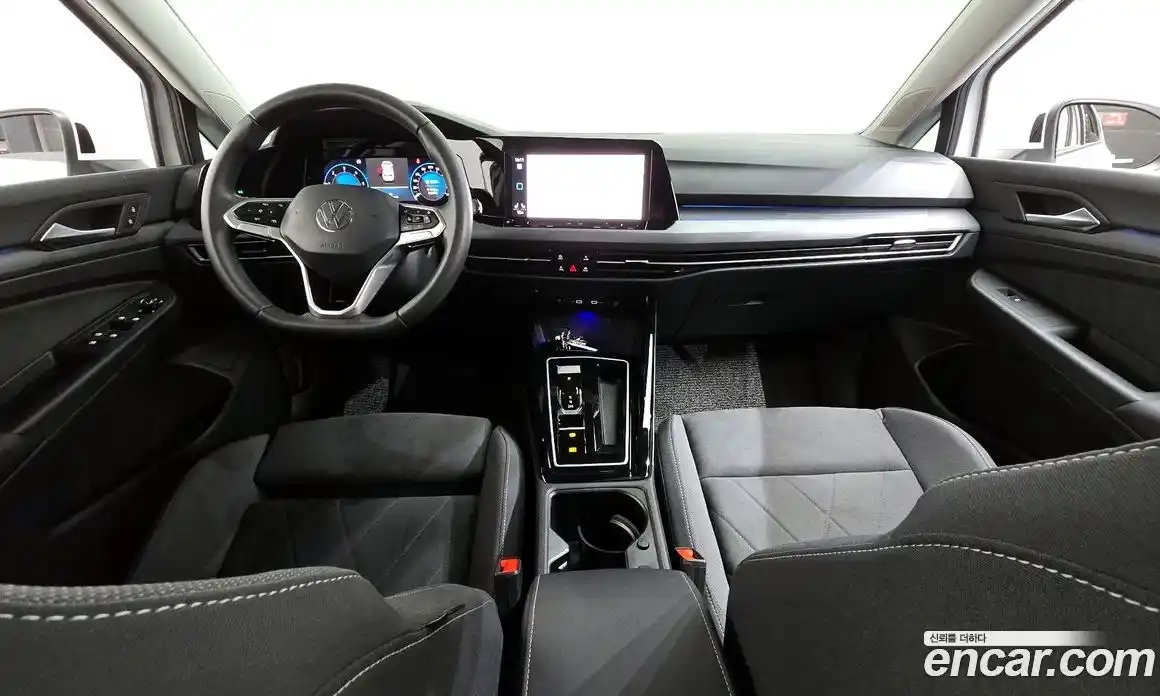 Volkswagen Golf 2024 2.0 автомат (гидро), фото 7