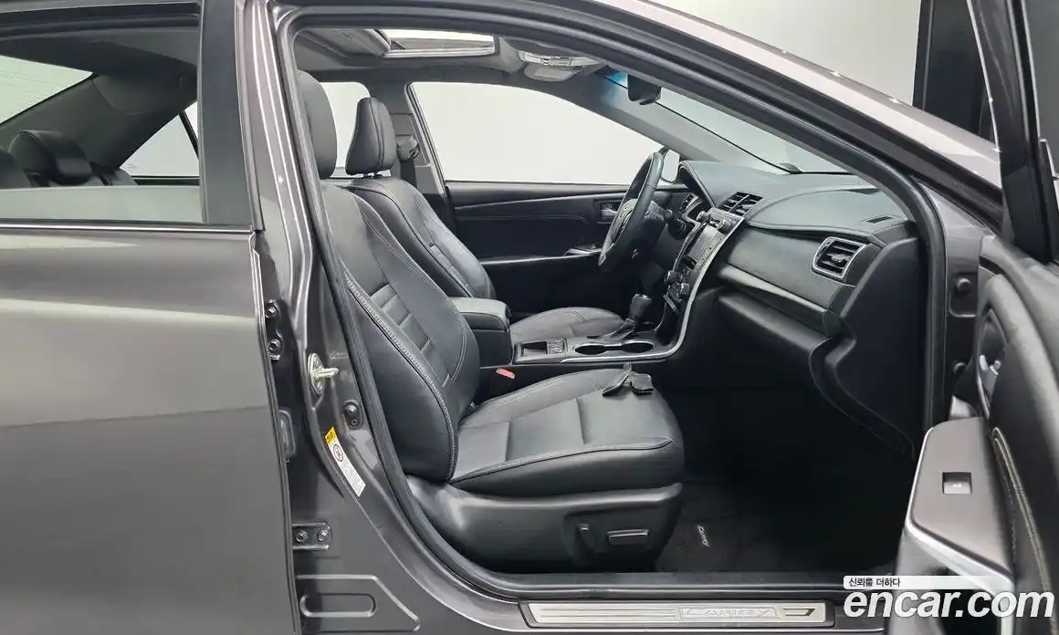 Toyota Camry 2017 2.5 гидро, фото 16