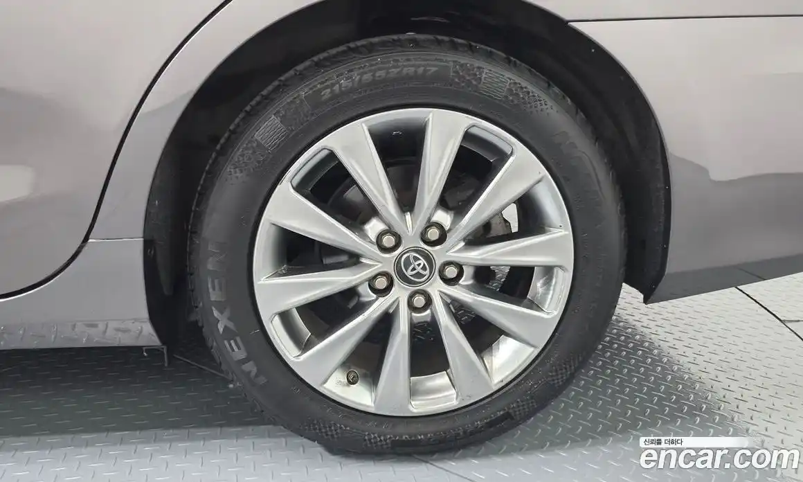Toyota Camry 2017 2.5 гидро, фото 6