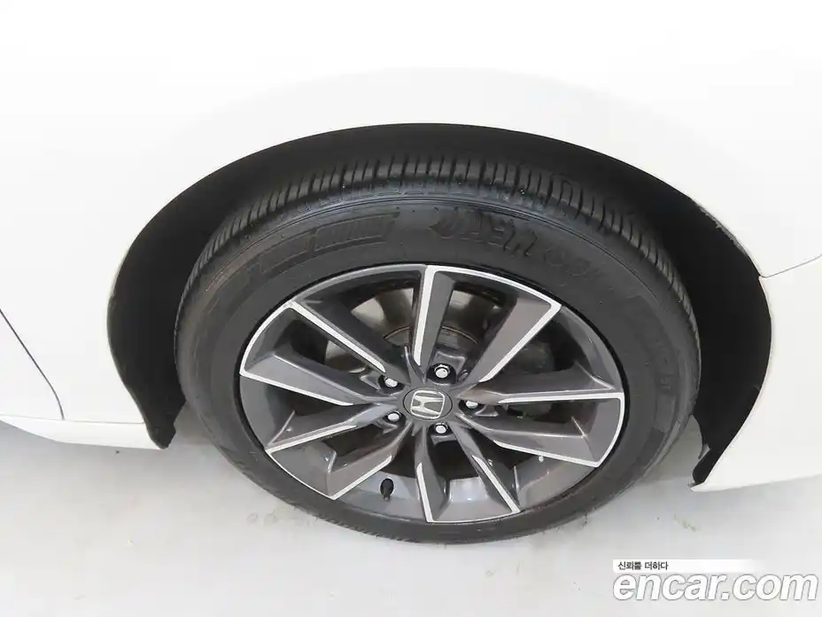 Honda Accord 2021 1.5 автомат (гидро), фото 20