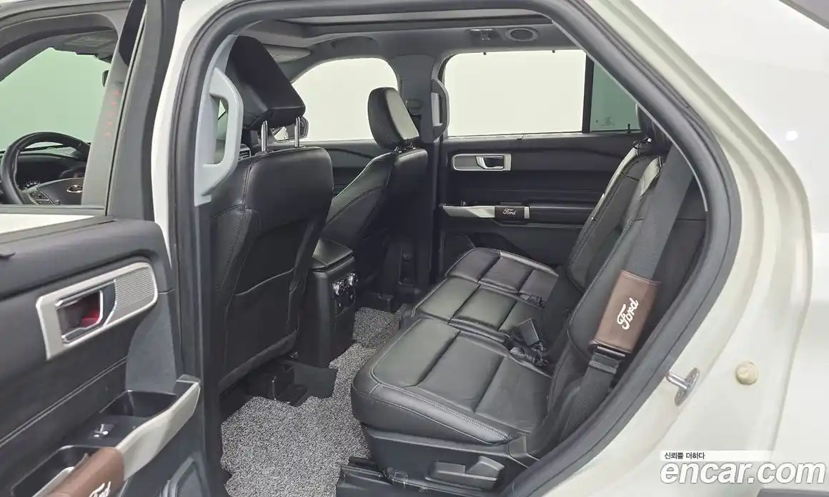 Ford Explorer 2022 2.3 автомат (гидро), фото 17