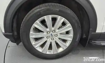 Ford Explorer 2022 2.3 автомат (гидро), миниатюра 5