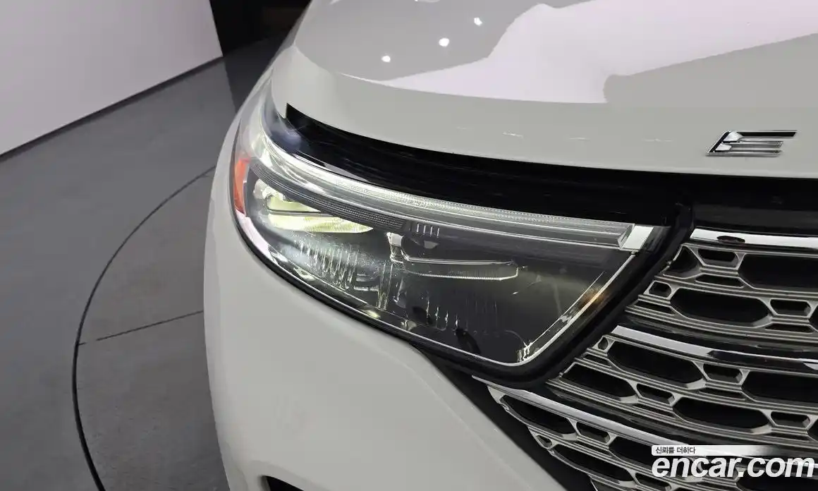 Ford Explorer 2022 2.3 автомат (гидро), фото 8