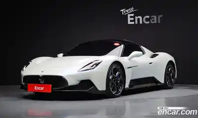 Maserati MC20