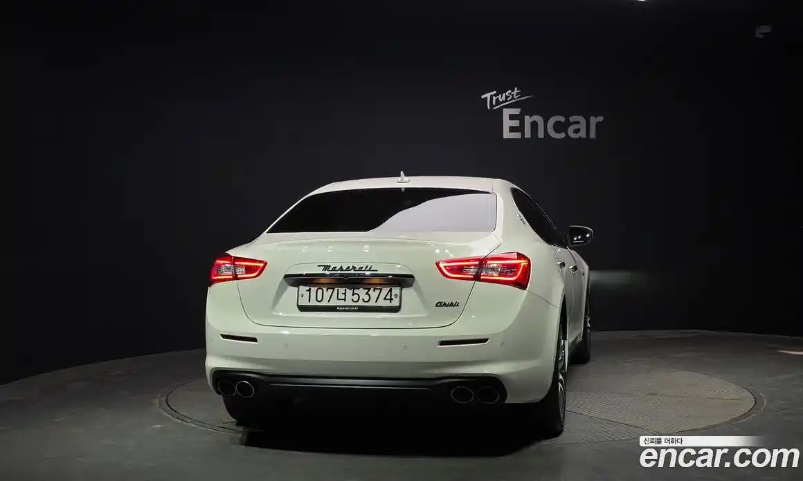Maserati Ghibli 2019 3.0 гидро, фото 4