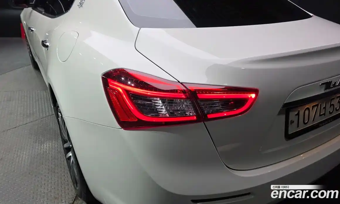 Maserati Ghibli 2019 3.0 гидро, фото 9