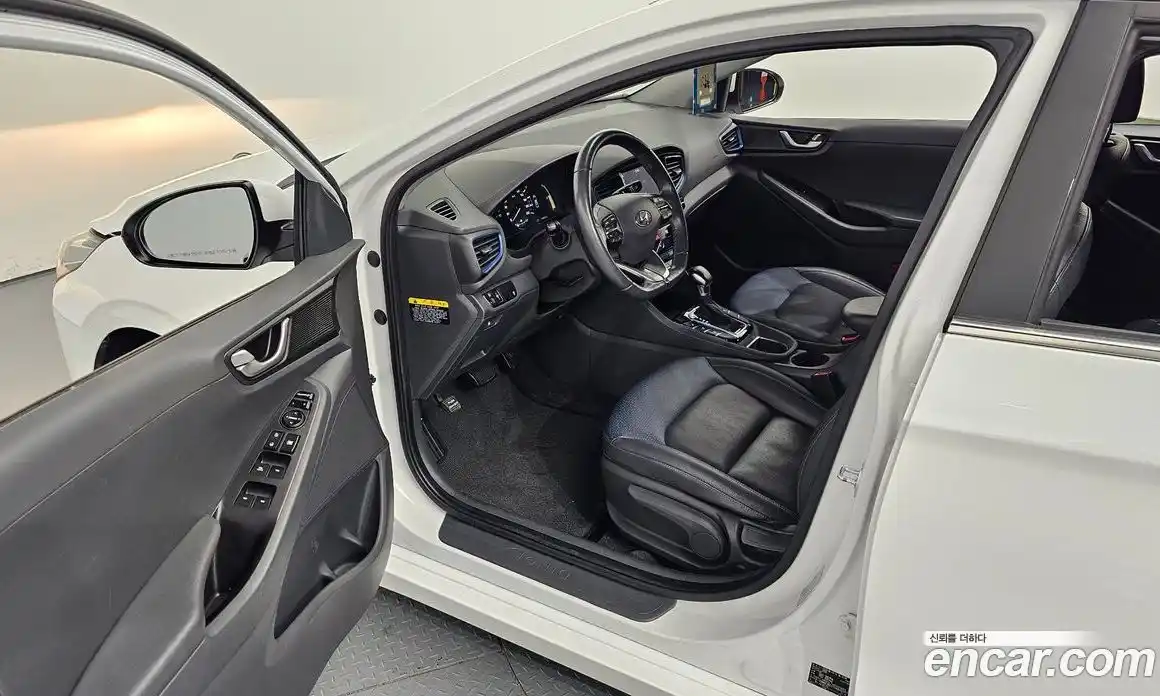 Hyundai Ioniq 2016 1.6 автомат (гидро), фото 11