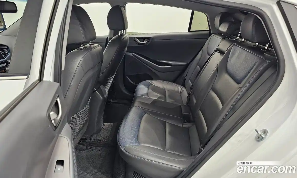 Hyundai Ioniq 2016 1.6 автомат (гидро), фото 12