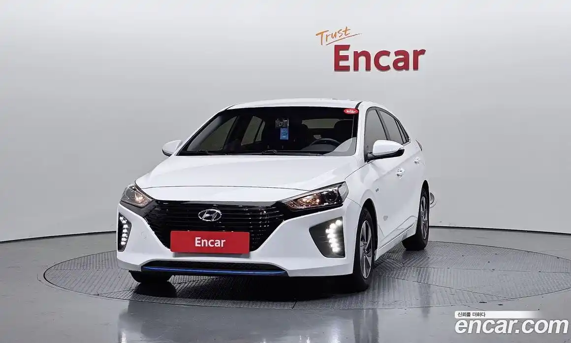Hyundai Ioniq 2016 1.6 автомат (гидро), фото 3
