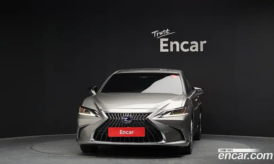 Lexus ES 2022 2.5 гидро, фото 3