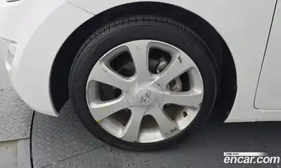 Hyundai Avante 2011 1.6 автомат (гидро), миниатюра 5