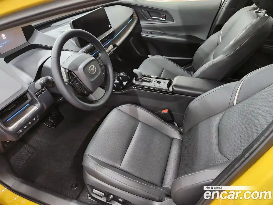 Toyota Prius 2025 2.0 вариатор, фото 10