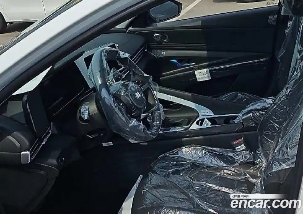 Hyundai Avante 2025 1.6 автомат (гидро), фото 4