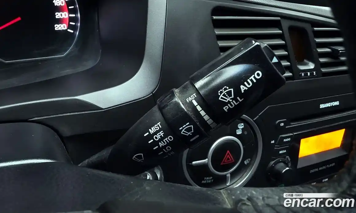 SsangYong Korando 2013 2.0 автомат (гидро), фото 19