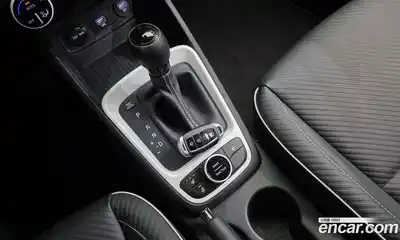 Hyundai Venue 2020 1.6 автомат (гидро), миниатюра 9