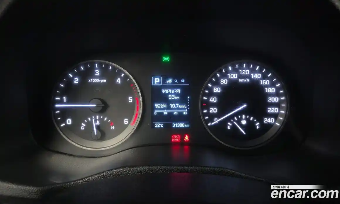 Hyundai Tucson 2015 1.7 автомат (гидро), фото 11