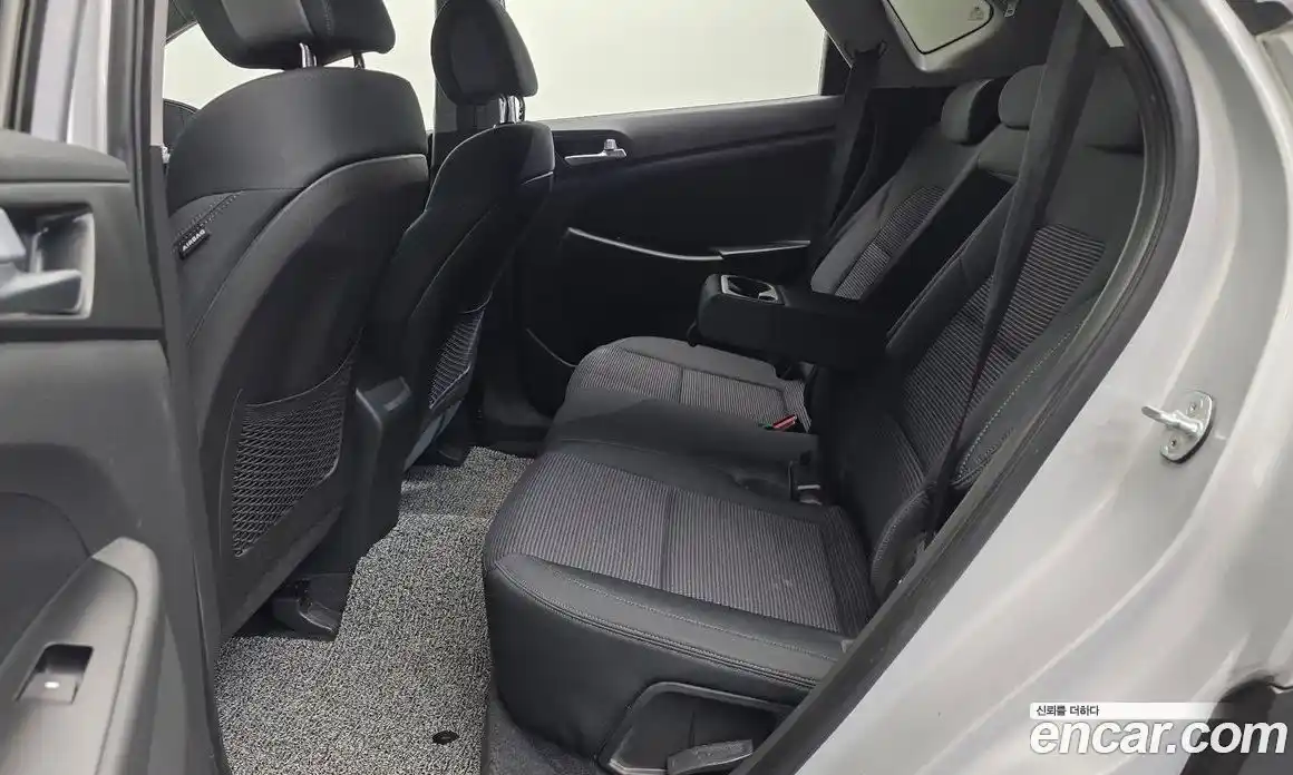 Hyundai Tucson 2015 1.7 автомат (гидро), фото 18
