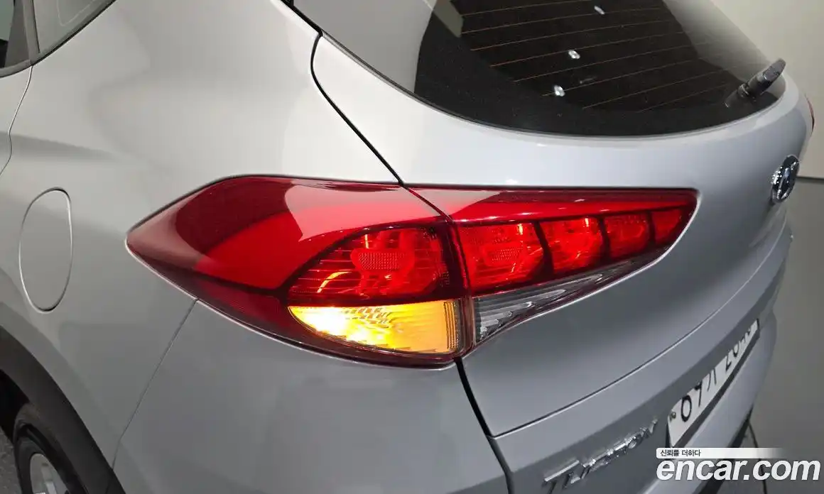 Hyundai Tucson 2015 1.7 автомат (гидро), фото 9