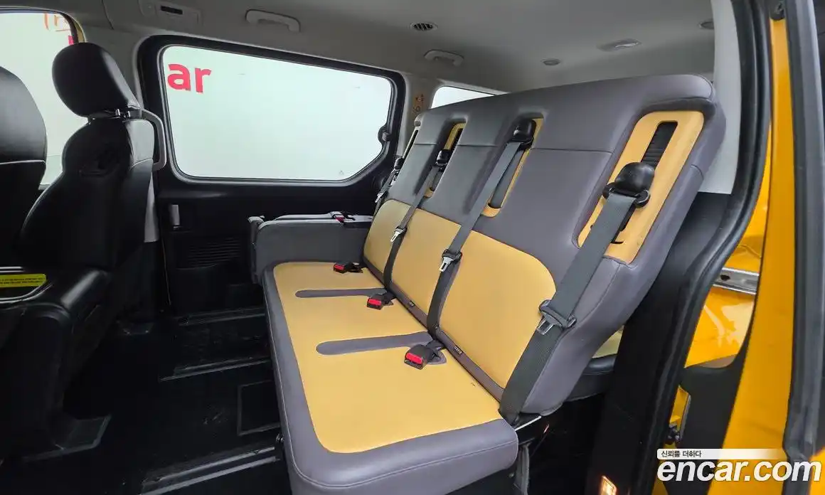 Hyundai Staria 2022 3.5 автомат (гидро), фото 18