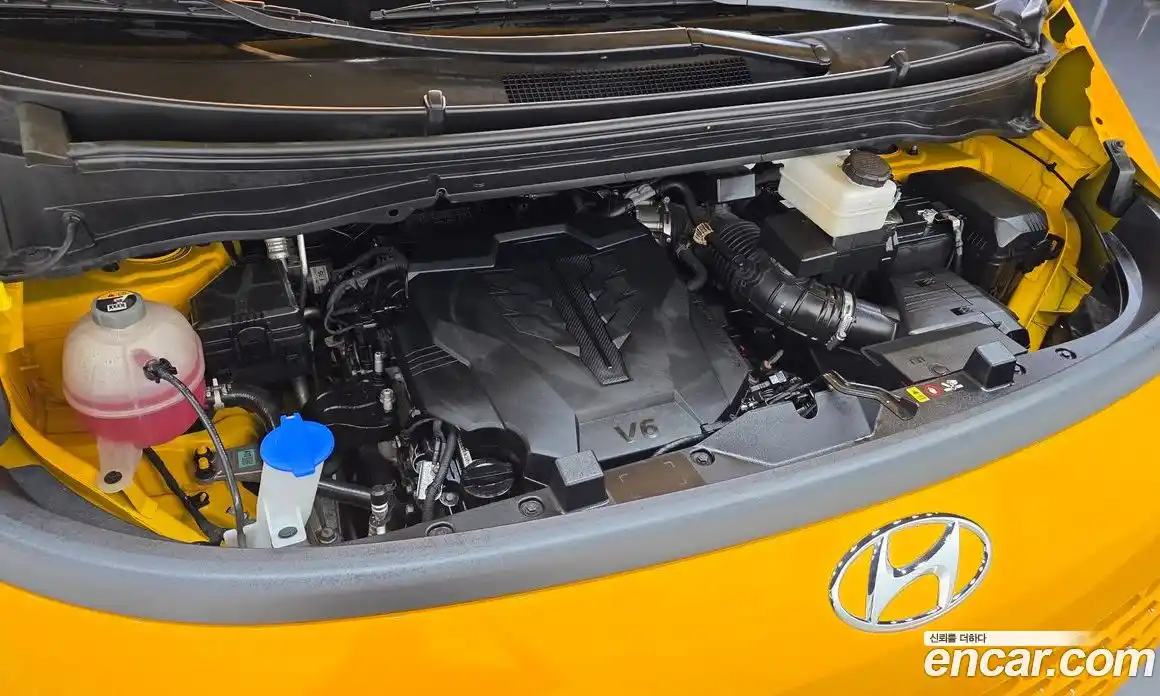 Hyundai Staria 2022 3.5 автомат (гидро), фото 6