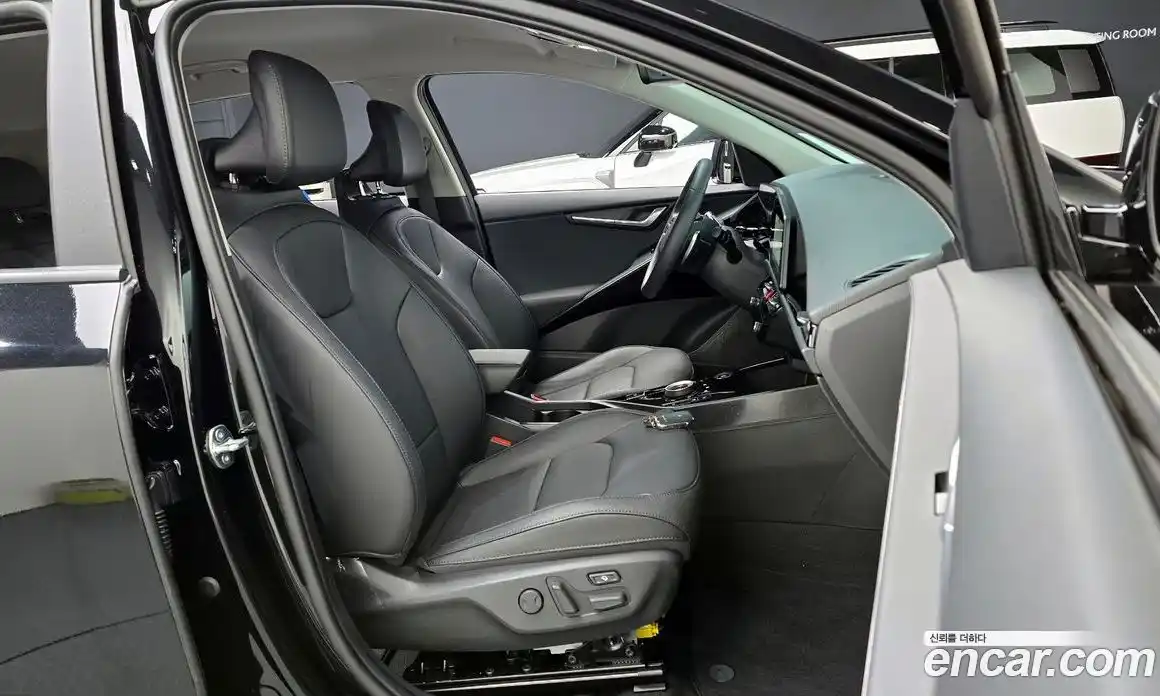 Kia Niro 2023 0.2 автомат (гидро), фото 15