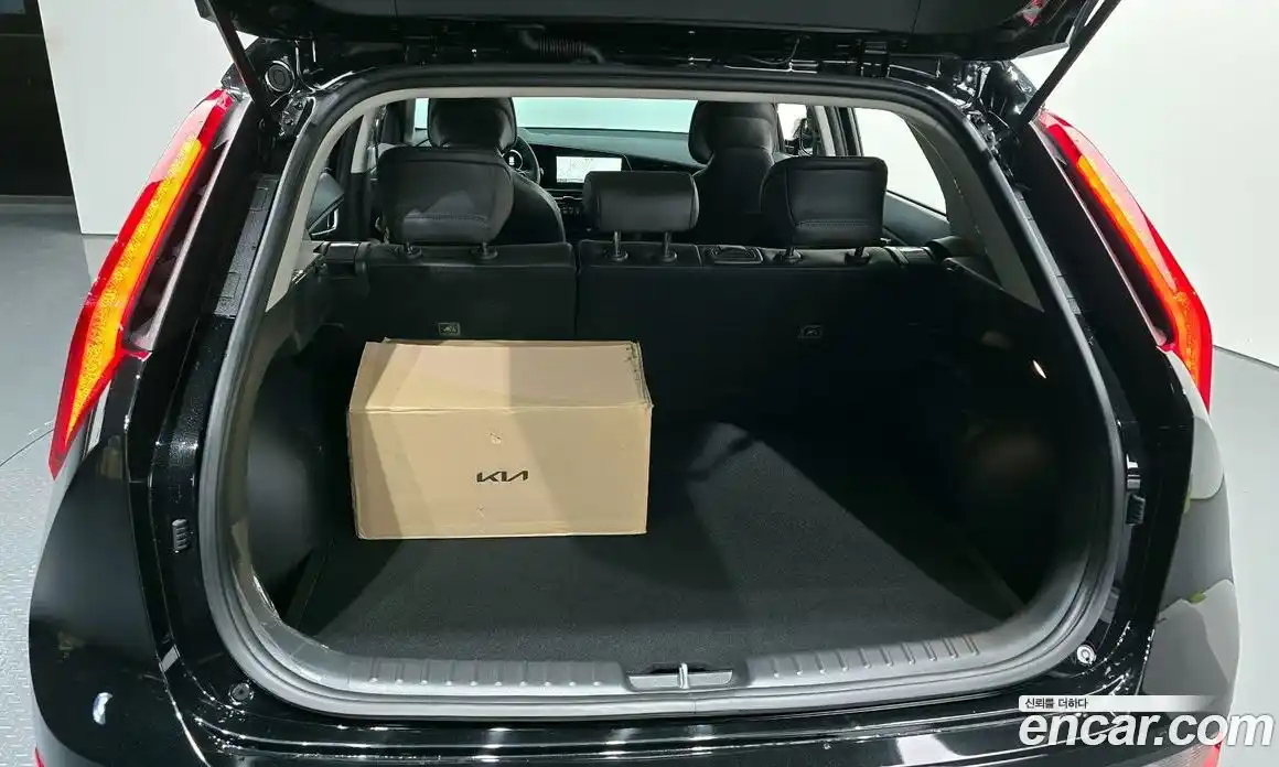 Kia Niro 2023 0.2 автомат (гидро), фото 29