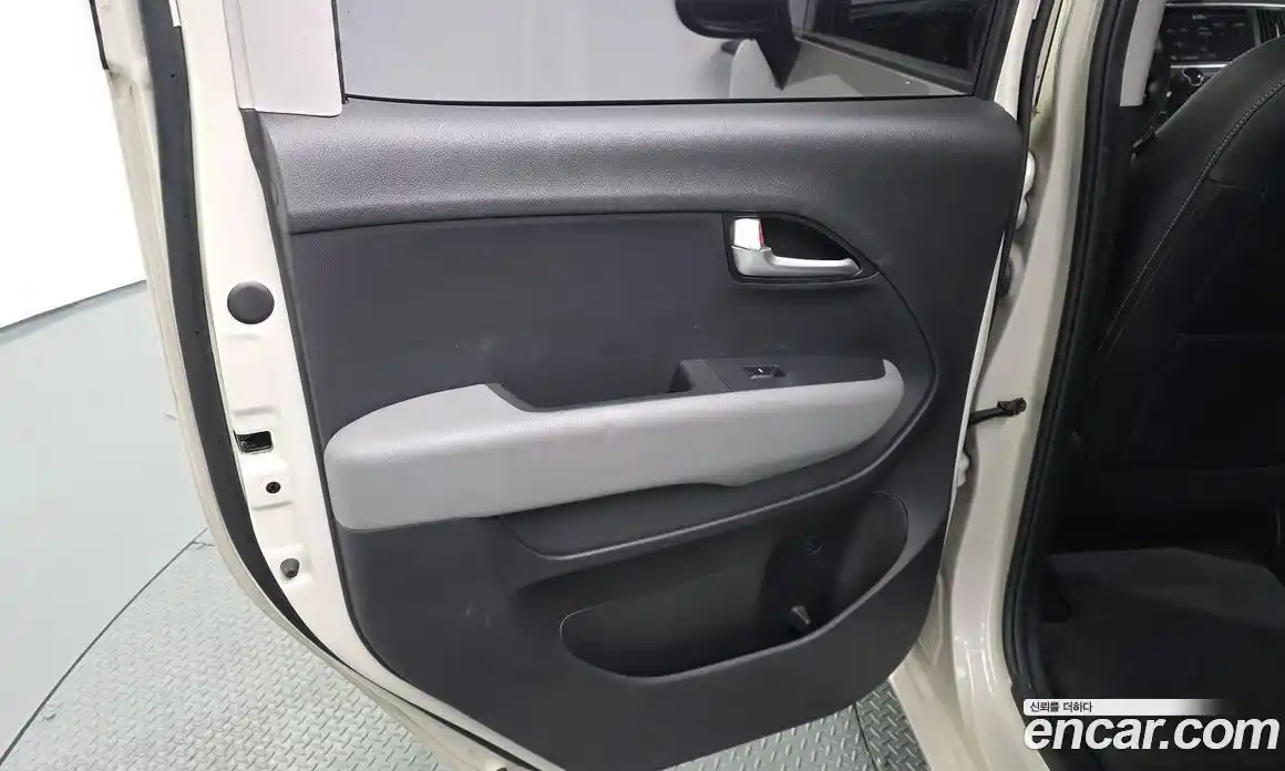 Kia Ray 2020 1.0 автомат (гидро), фото 15