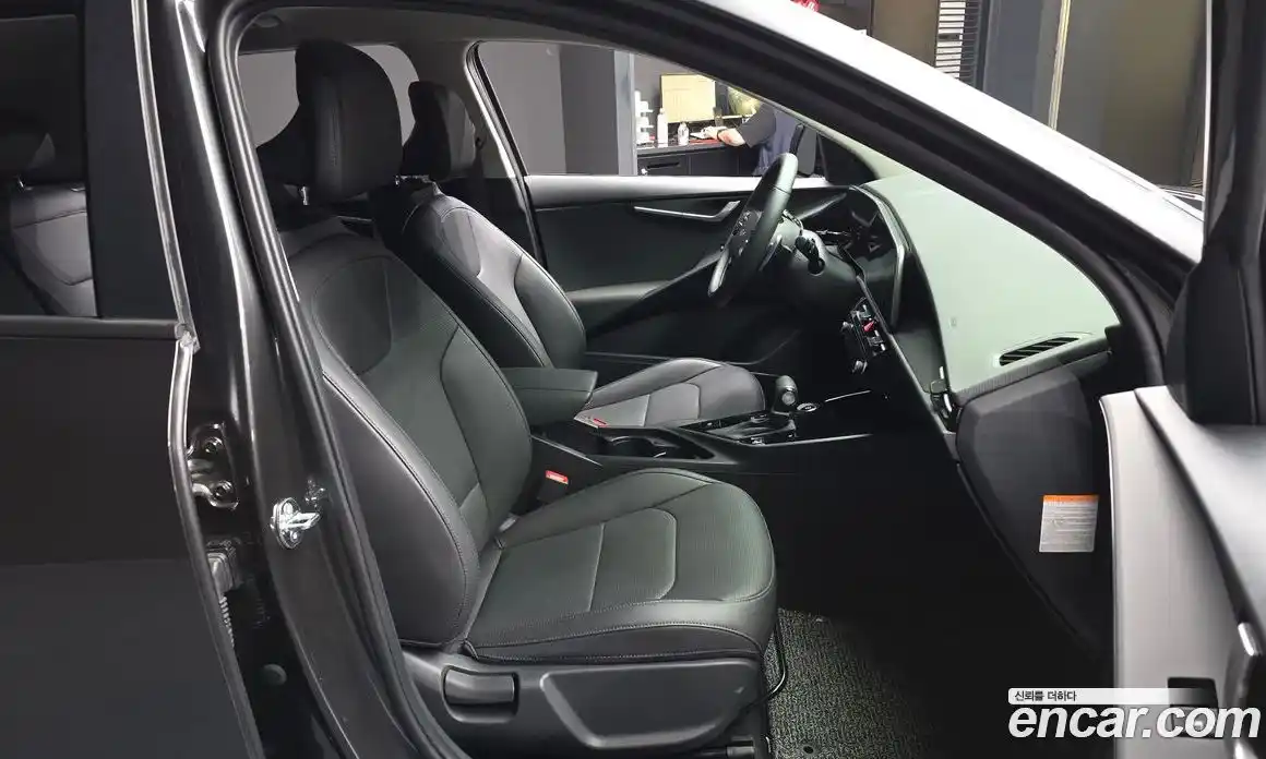 Kia Niro 2025 1.6 автомат (гидро), фото 11
