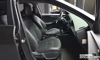 Kia Niro 2025 1.6 автомат (гидро), миниатюра 11