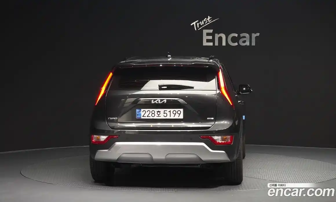Kia Niro 2025 1.6 автомат (гидро), фото 4