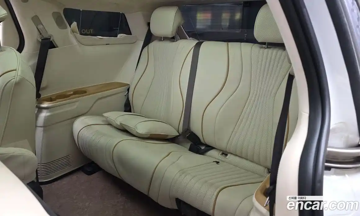 Kia Carnival 2023 3.5 автомат (гидро), фото 16