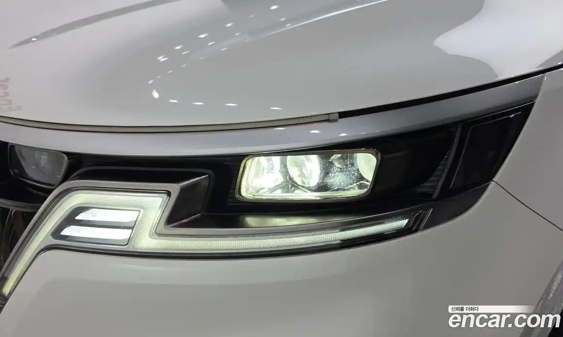 Kia Carnival 2023 3.5 автомат (гидро), фото 8