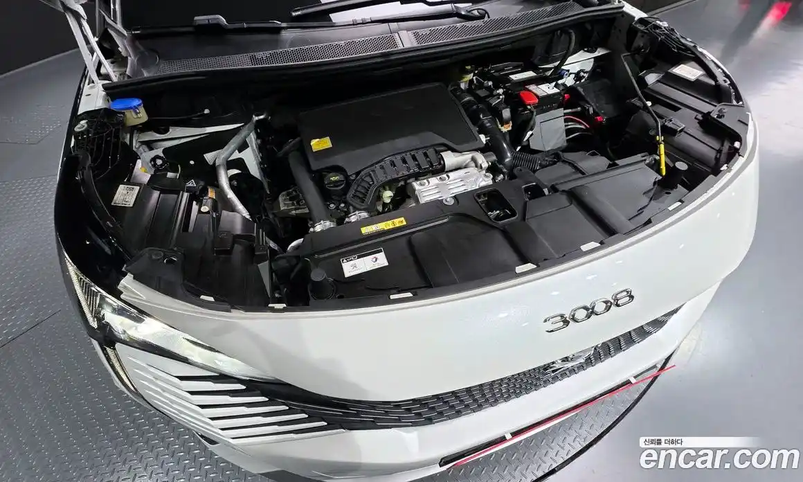 Peugeot 3008 2022 1.2 автомат (гидро), фото 6