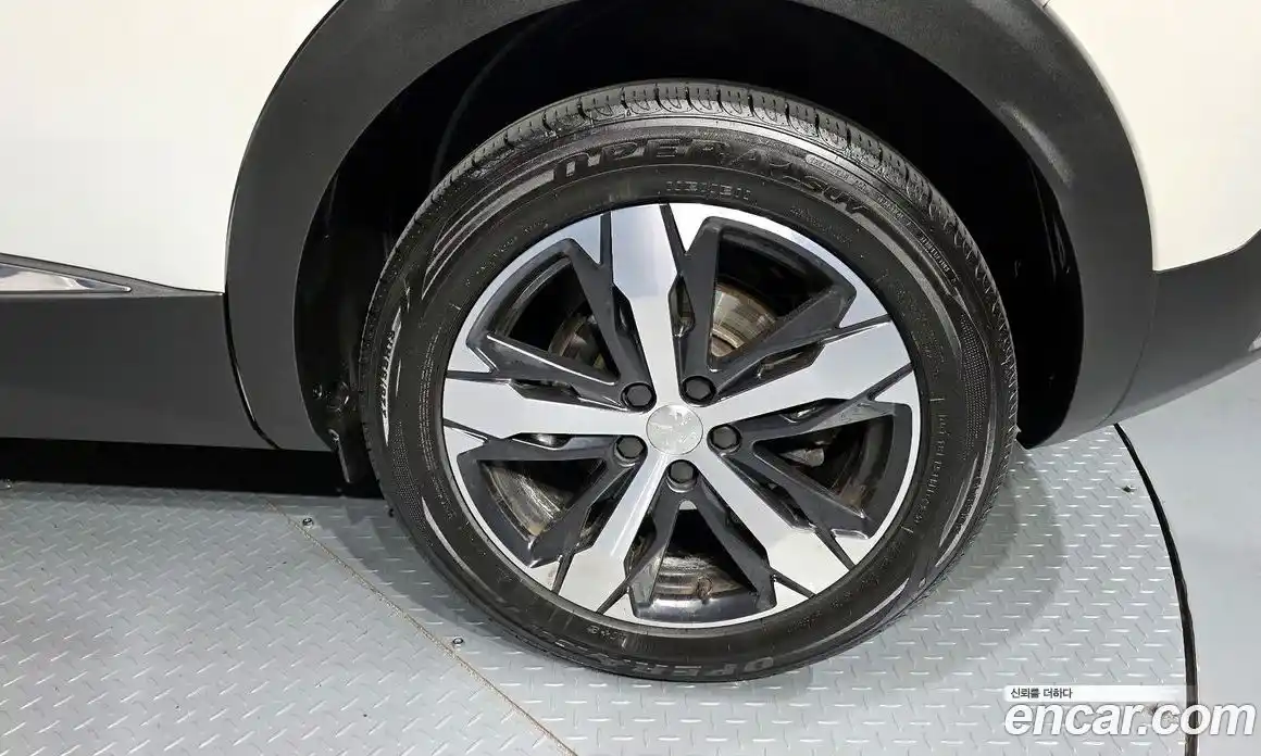 Peugeot 3008 2022 1.2 автомат (гидро), фото 7