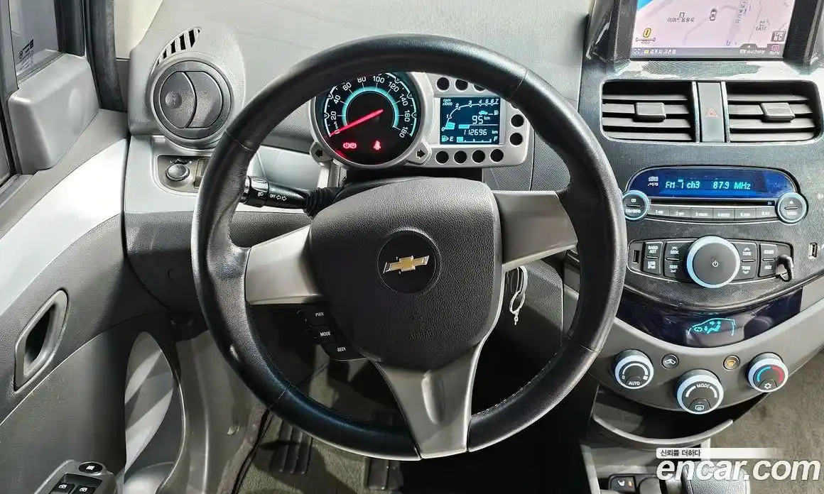 Chevrolet Spark 2011 1.0 автомат (гидро), фото 13