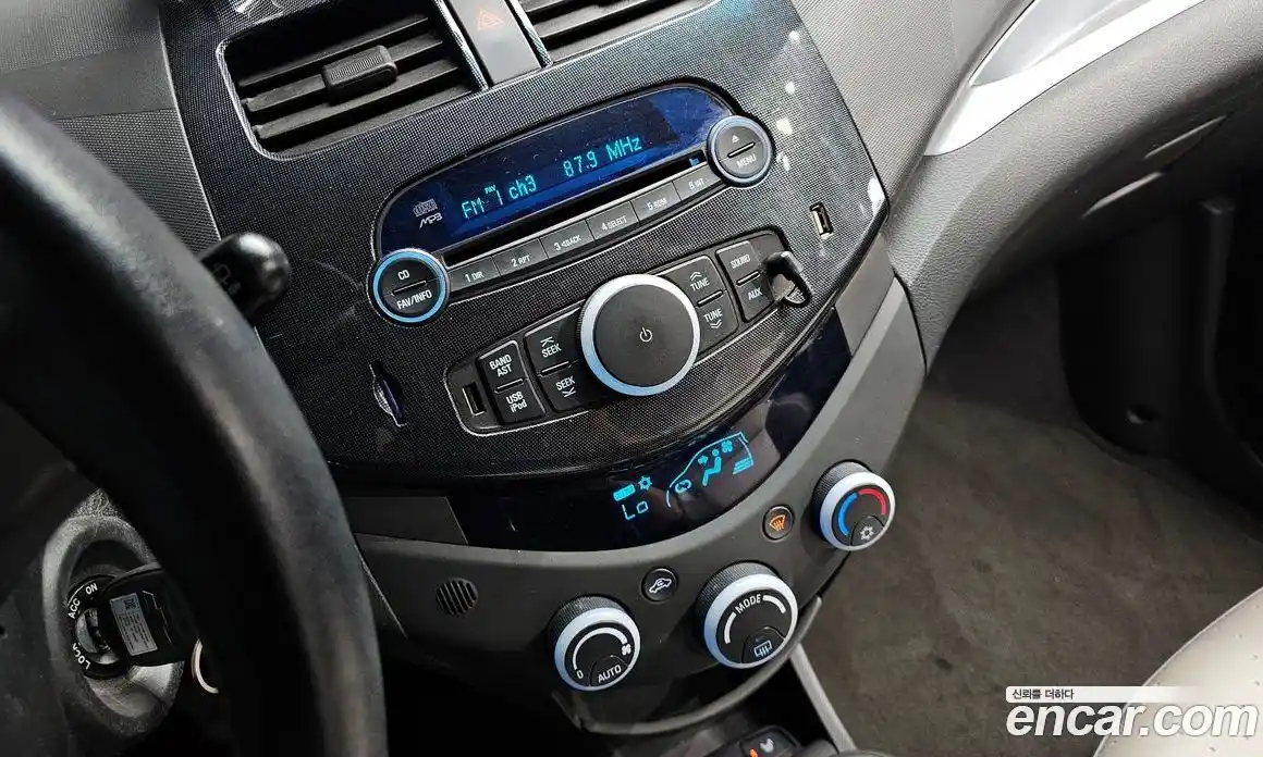 Chevrolet Spark 2011 1.0 автомат (гидро), фото 16