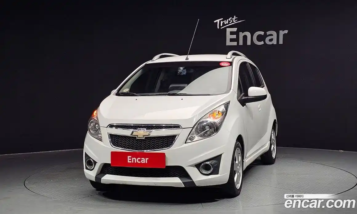 Chevrolet Spark 2011 1.0 автомат (гидро), фото 3