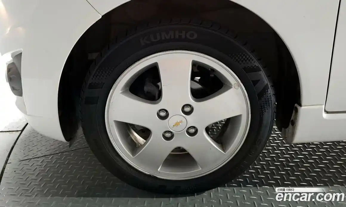 Chevrolet Spark 2011 1.0 автомат (гидро), фото 5