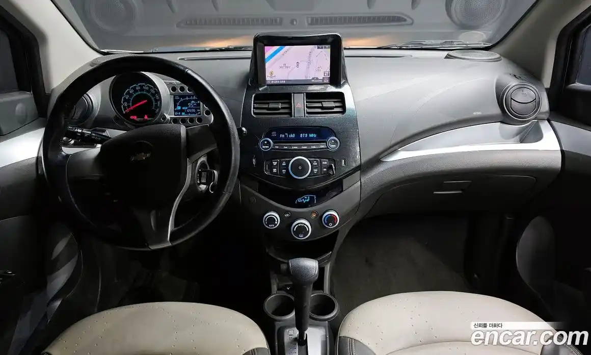 Chevrolet Spark 2011 1.0 автомат (гидро), фото 7