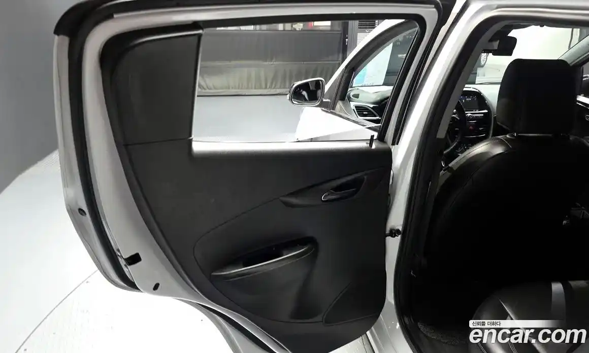 Chevrolet Spark 2019 1.0 автомат (гидро), фото 15