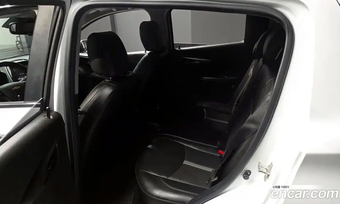 Chevrolet Spark 2019 1.0 автомат (гидро), фото 17