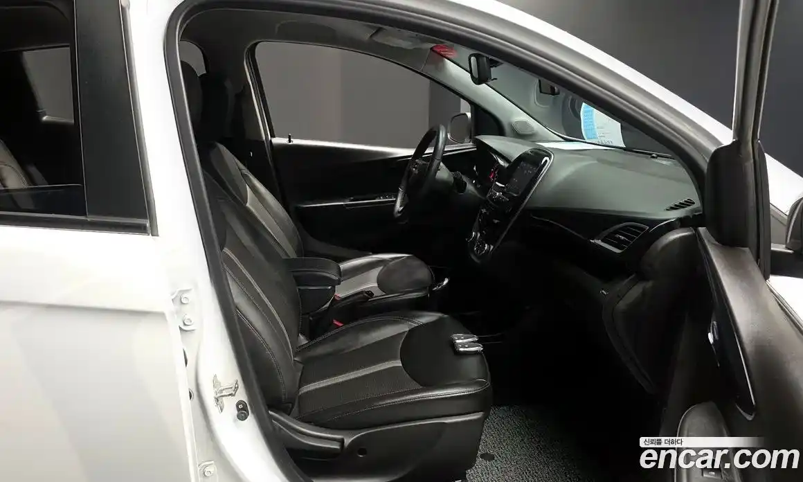 Chevrolet Spark 2019 1.0 автомат (гидро), фото 18