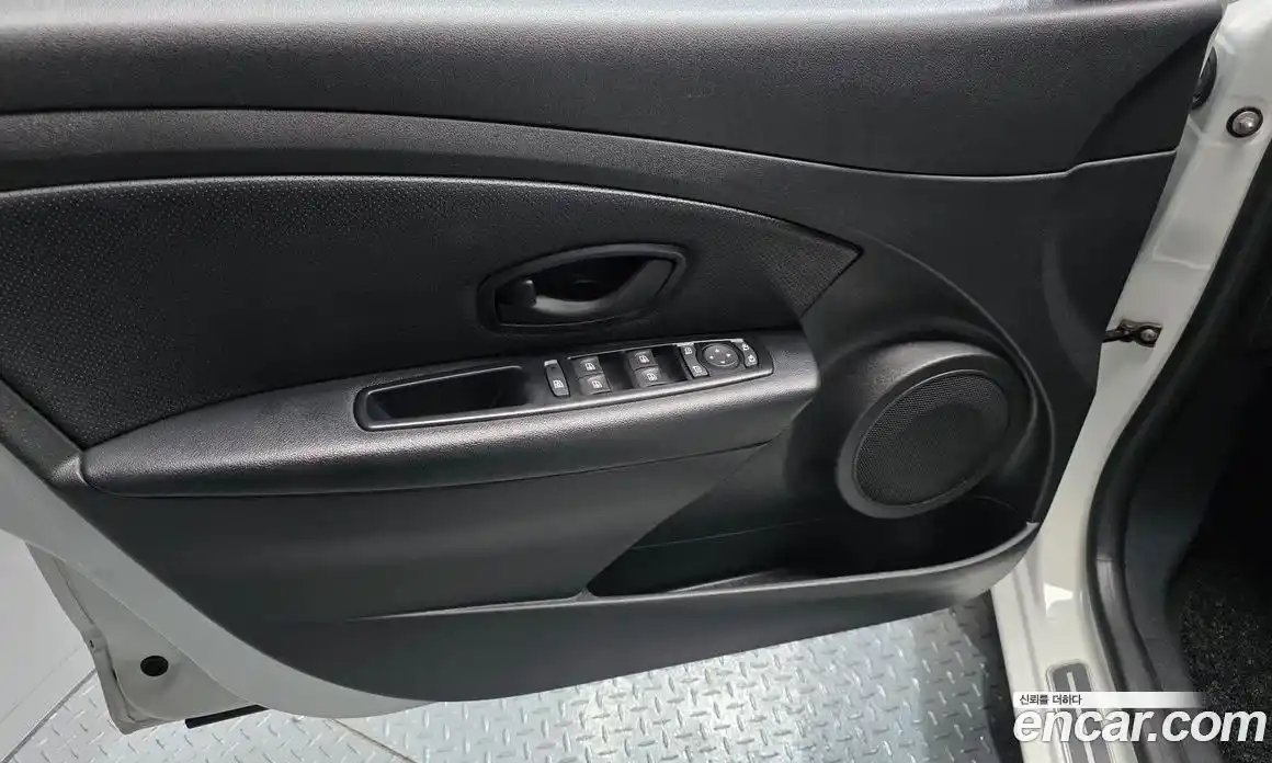 Renault SM3 2018 1.6 гидро, фото 14