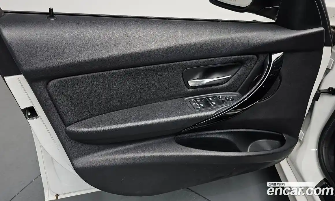 BMW 3 серия 2016 2.0 автомат (гидро), фото 14