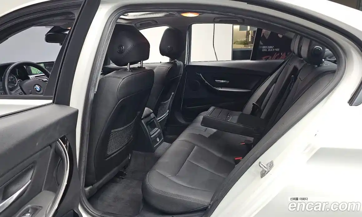 BMW 3 серия 2016 2.0 автомат (гидро), фото 16