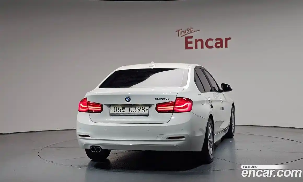 BMW 3 серия 2016 2.0 автомат (гидро), фото 4